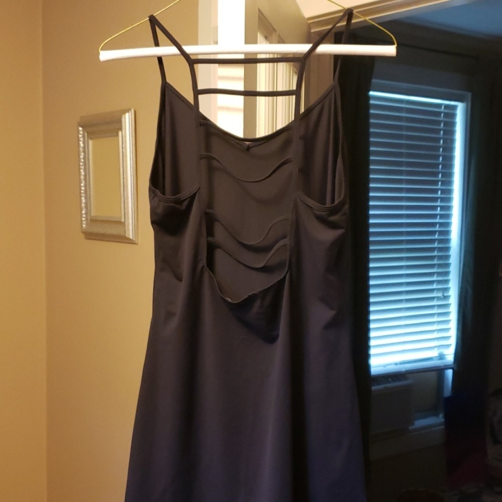 Tank - Picture 2 of 4